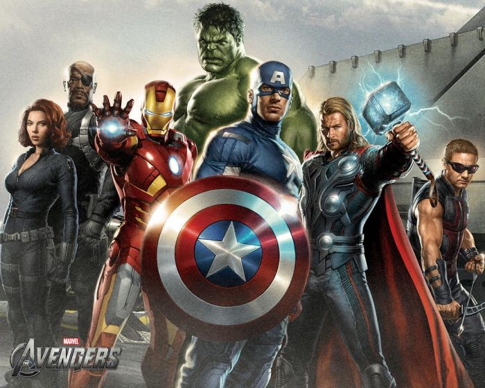 Mira a buceadores olímpicos enfrentarse sin problemas al desafío de la piscina Avengers