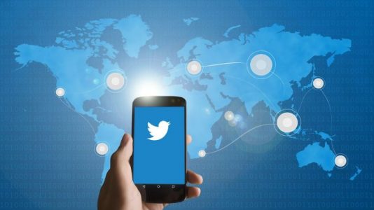 Twitter replantea el plan para eliminar cuentas inactivas en medio de preocupaciones sobre usuarios muertos