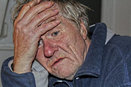 Qué hacer cuando las personas mayores toman malas decisiones