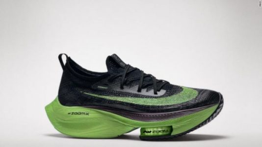El controvertido calzado de Nike estará disponible comercialmente este año