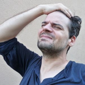 Según estudio los teléfonos inteligentes pueden empeorar sus dolores de cabeza