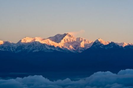 La gente en India puede ver el Himalaya por primera vez en décadas