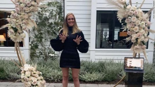 Adele deleita a los fans al regresar a Instagram con una publicación sorpresa de cumpleaños