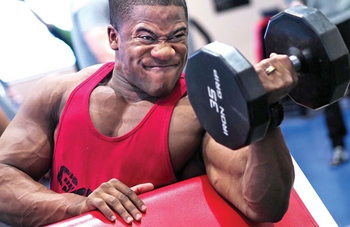 Cómo ganar masa muscular con pesas