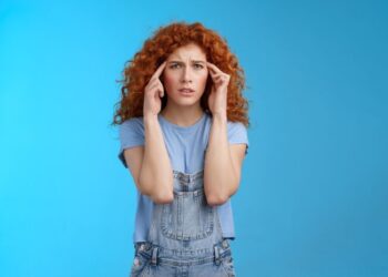 Cómo lidiar con la migraña si está interfiriendo con su vida social